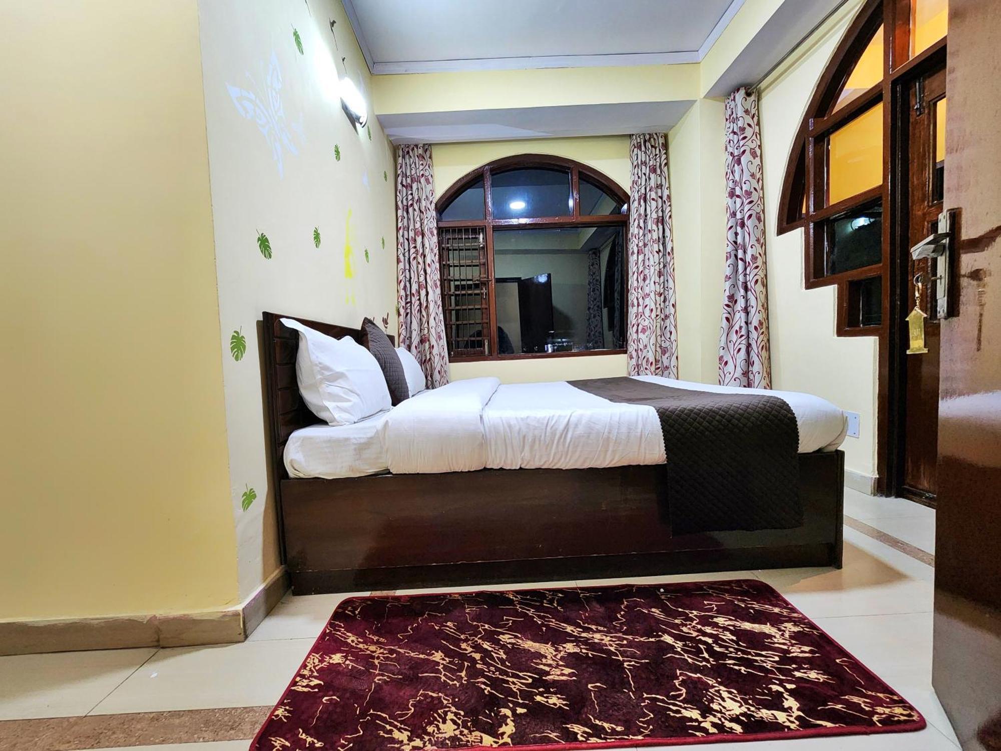 Hotel Taj Palace Near Mall Road シムラー エクステリア 写真