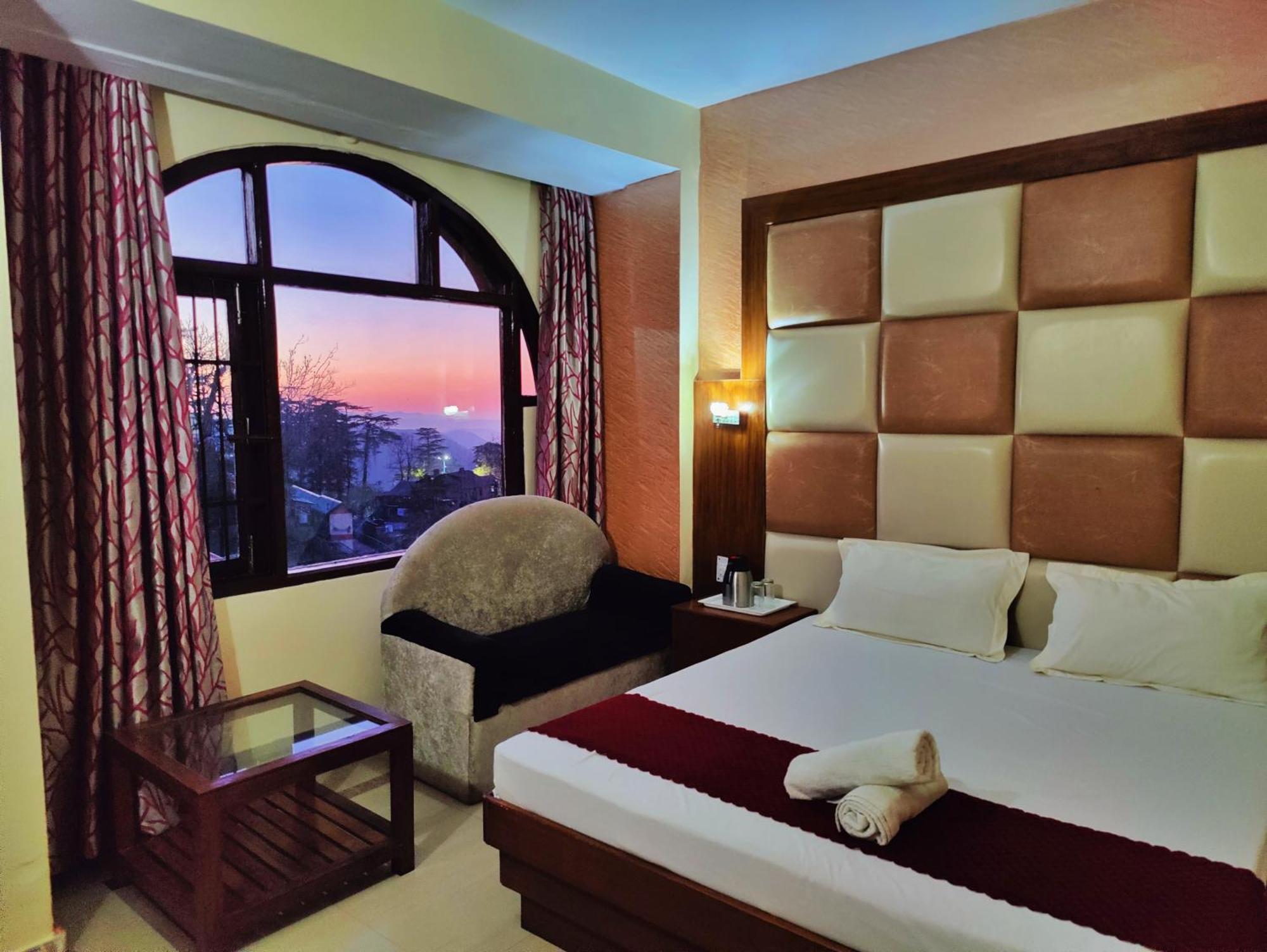 Hotel Taj Palace Near Mall Road シムラー エクステリア 写真